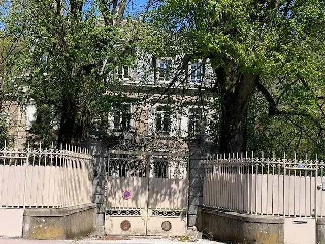Chateau Mesdames Labastide-Rouairoux 0*,  Francja